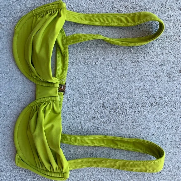 Belle the Label Oracle top and bare bottom bikini - Picture 2 of 6